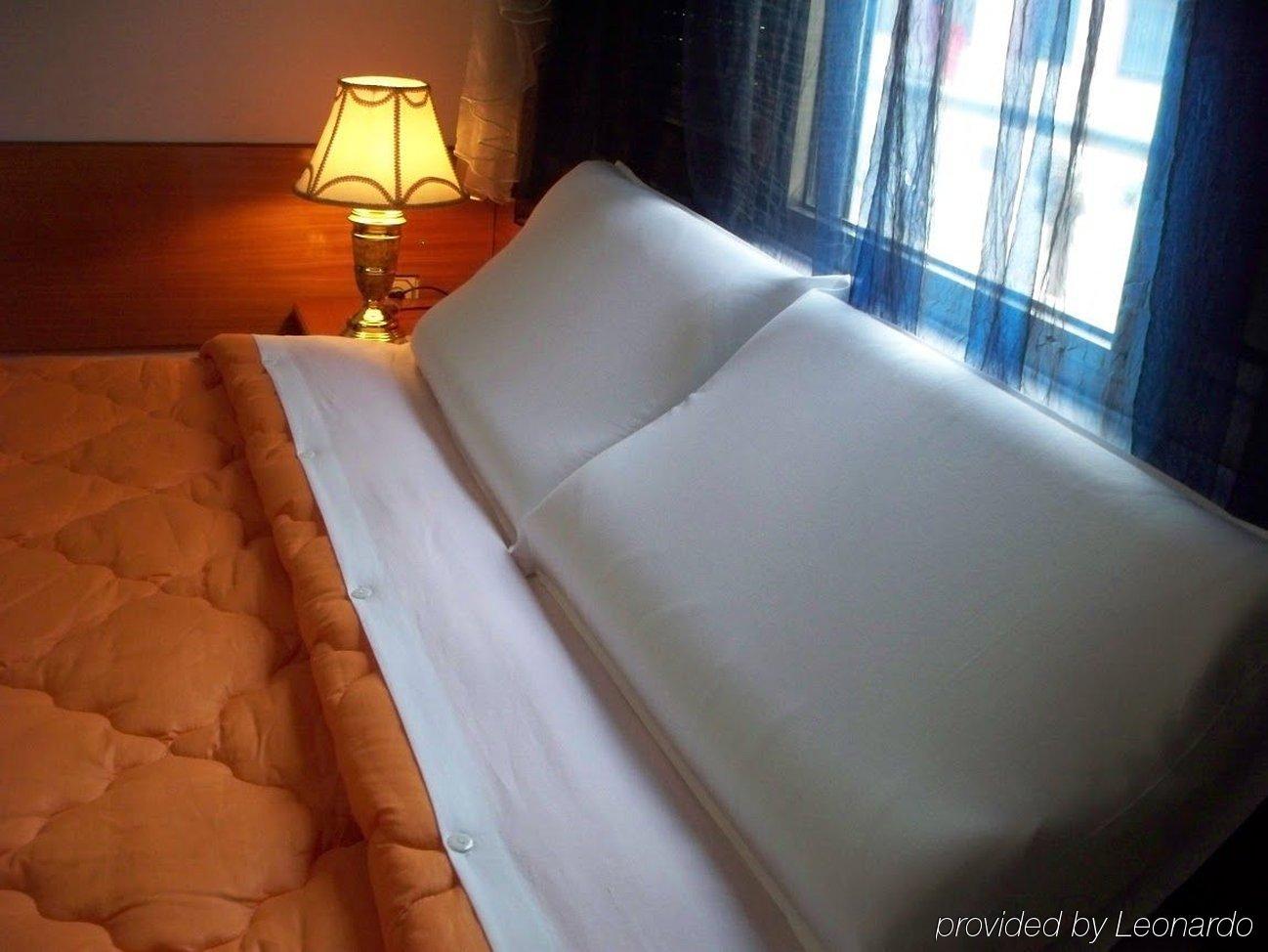 טיראנה Kruja Hotel מראה חיצוני תמונה