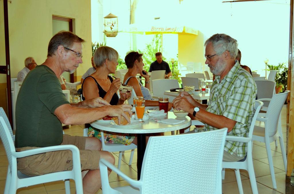 טיראנה Kruja Hotel מראה חיצוני תמונה