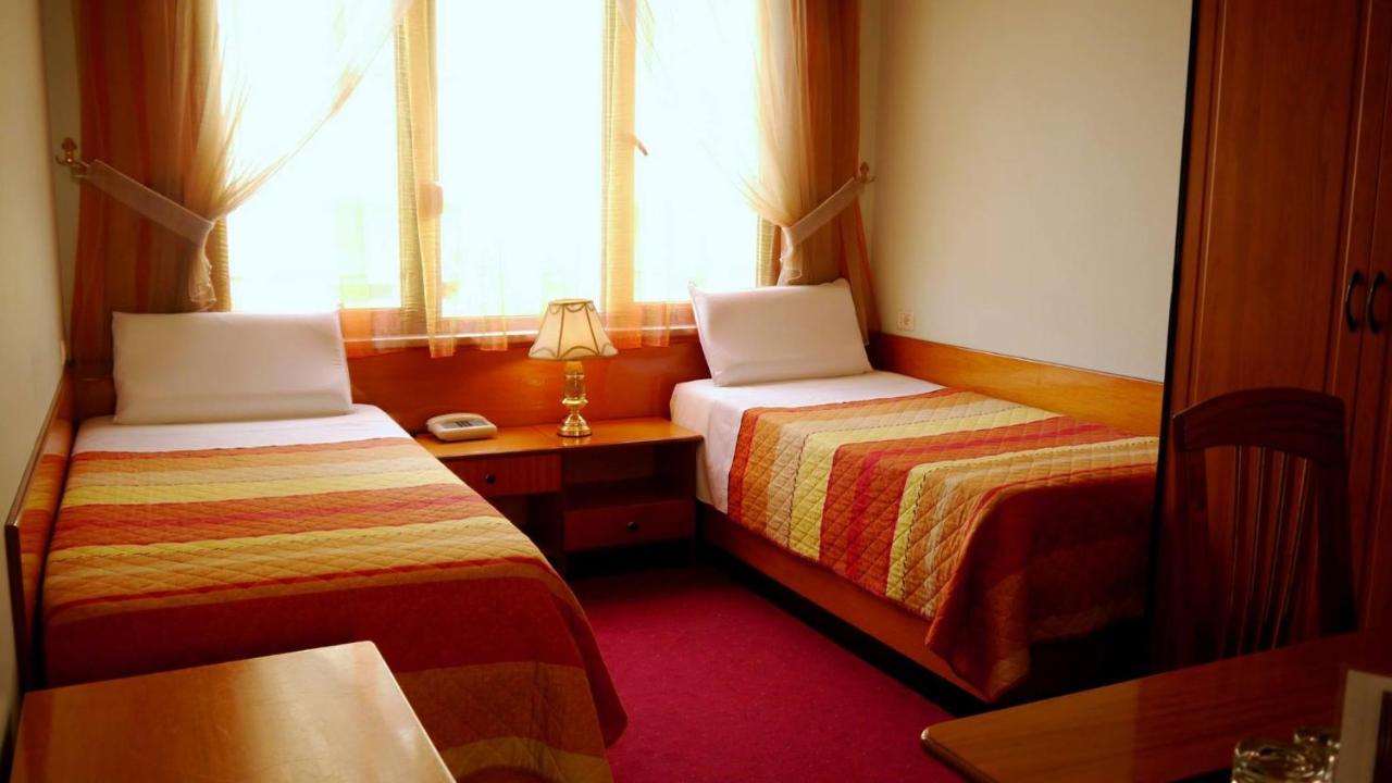 טיראנה Kruja Hotel מראה חיצוני תמונה